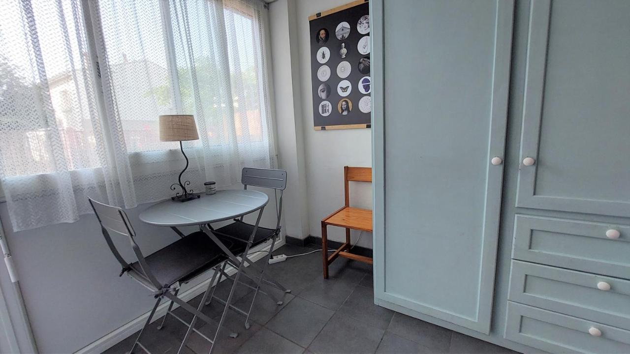Chez Leslie Et Vincent : Climatises Avec Parking Privatif Appartement Perpignan