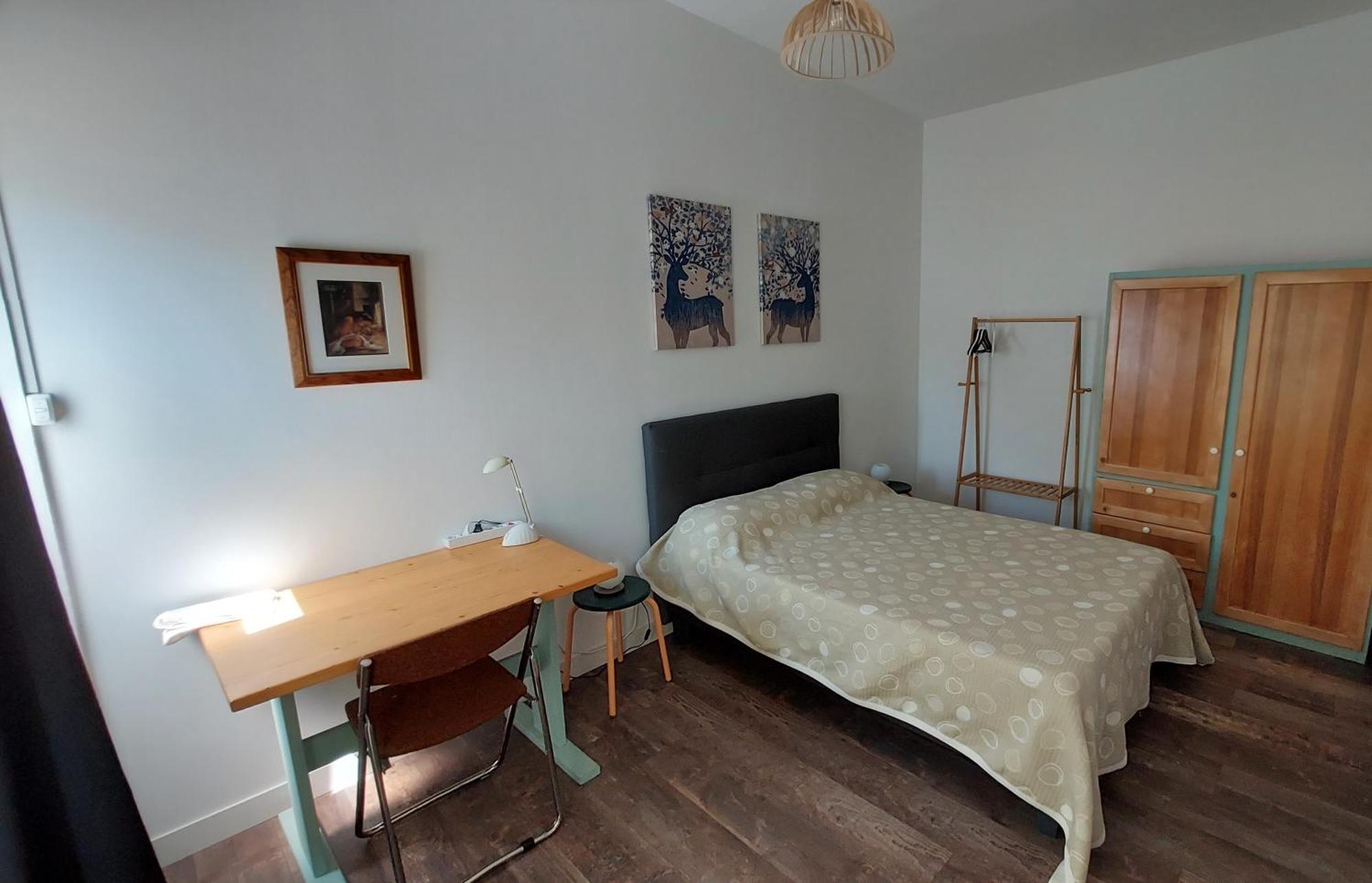 Chez Leslie Et Vincent : Climatises Avec Parking Privatif Appartement